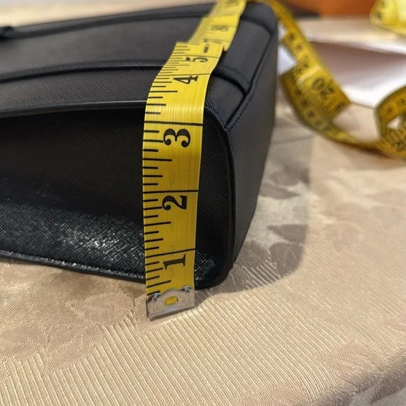 ♠️Kate spade Kenzie Small Tote. - Picture 13 of 13